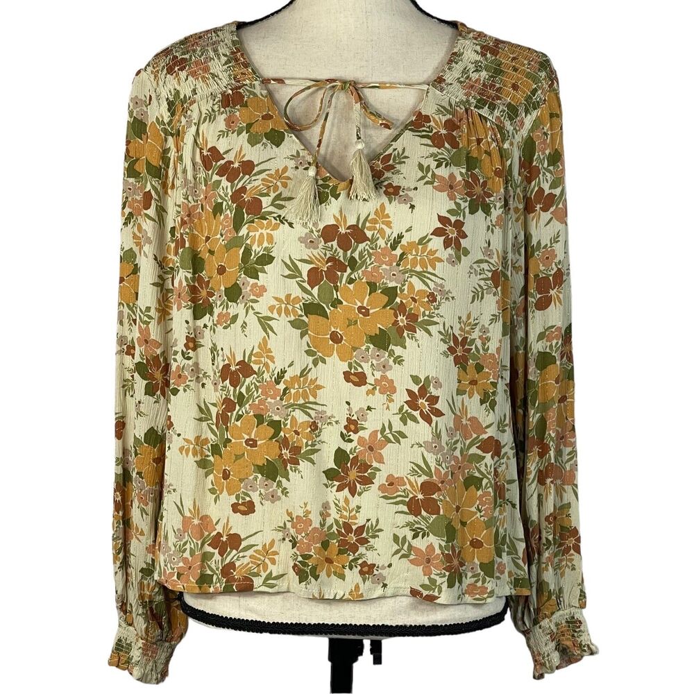 Cupcakes and Cashmere Medium Top Floral Long Balloon Sleeve V-Neck Smocked New